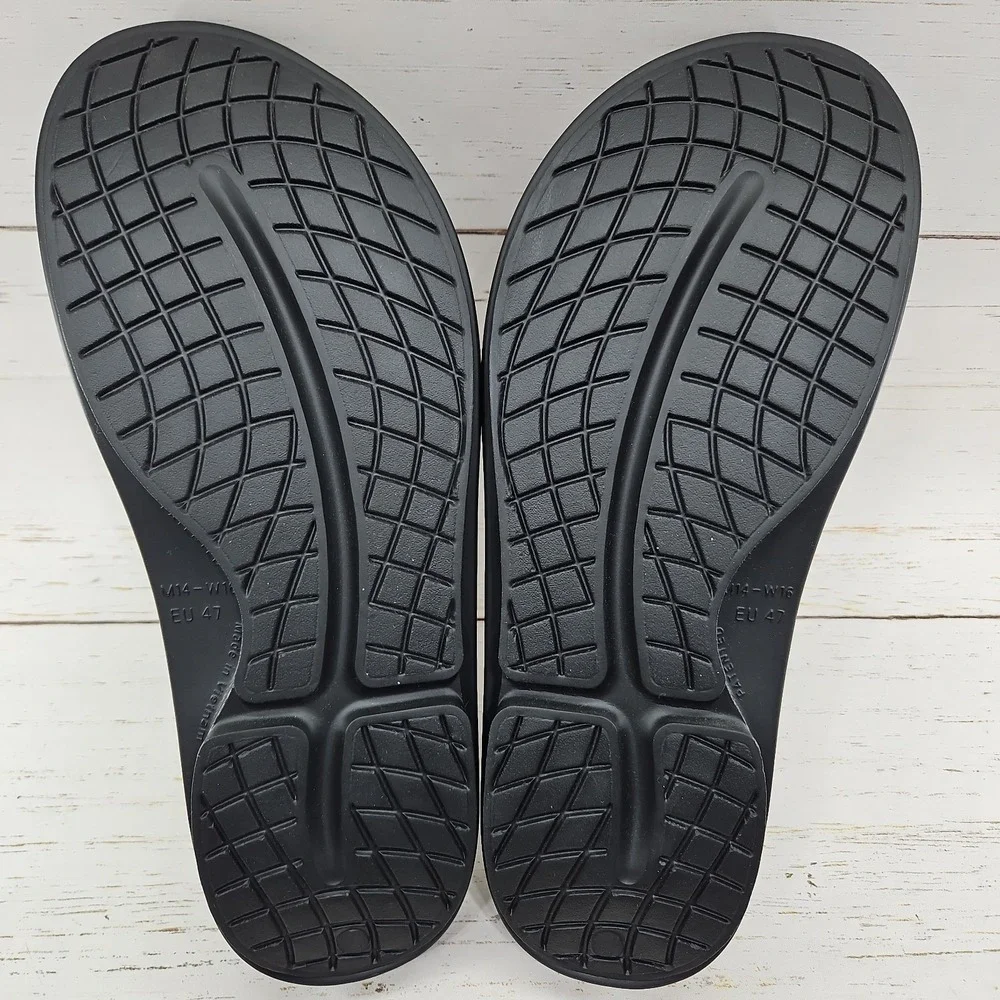 OOFOS Ooriginal Mens 14 Black Recovery Sandals Thong Flip Flops Slip On